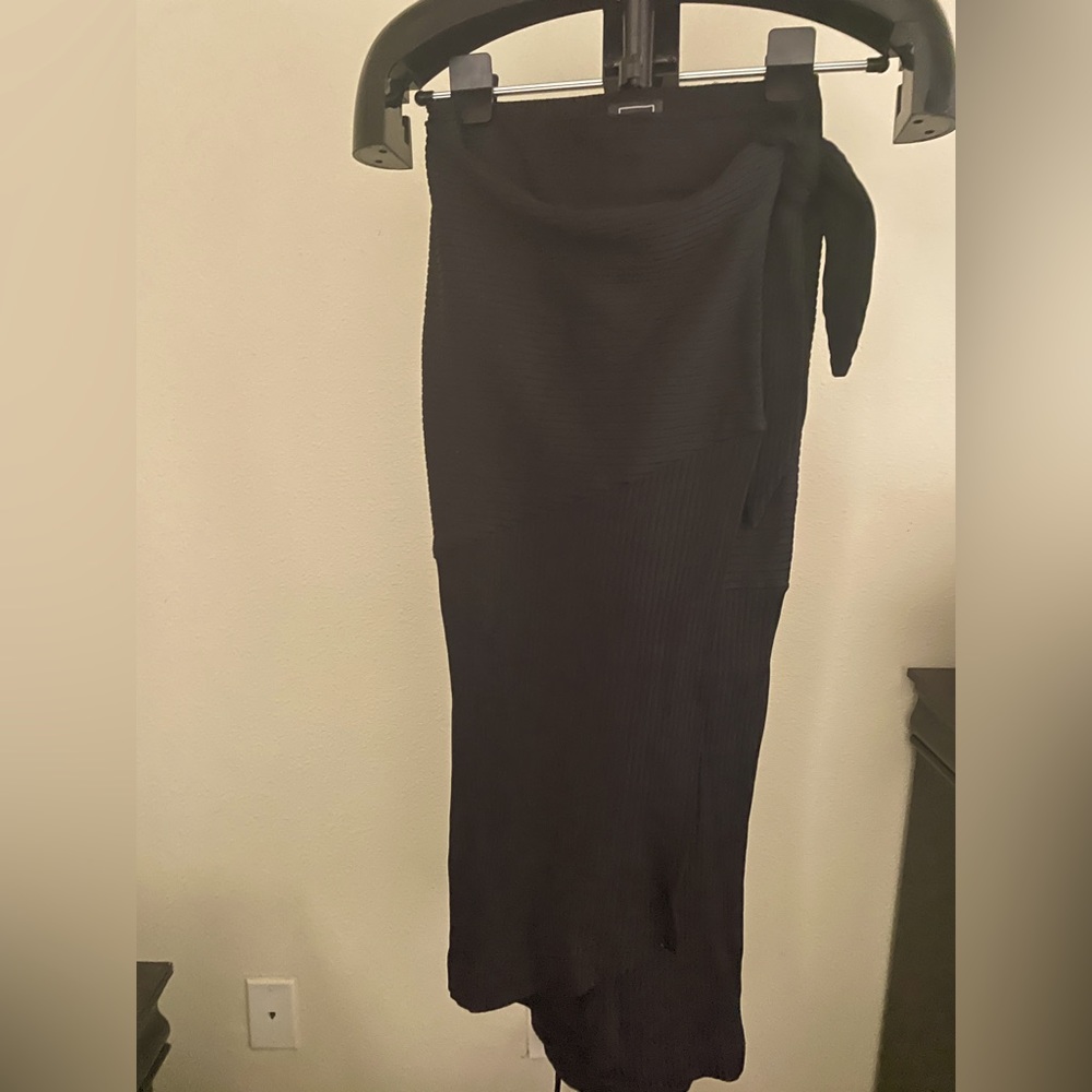 AYR Black Ribbed MIDI Skirt